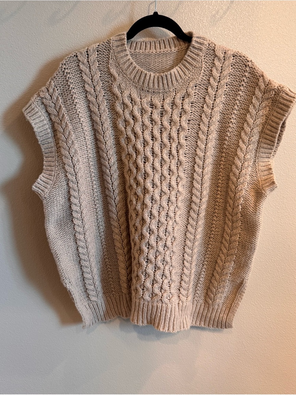 Emery Rose Women's Cable Knit Sleeveless Sweater Vest in Light Cream